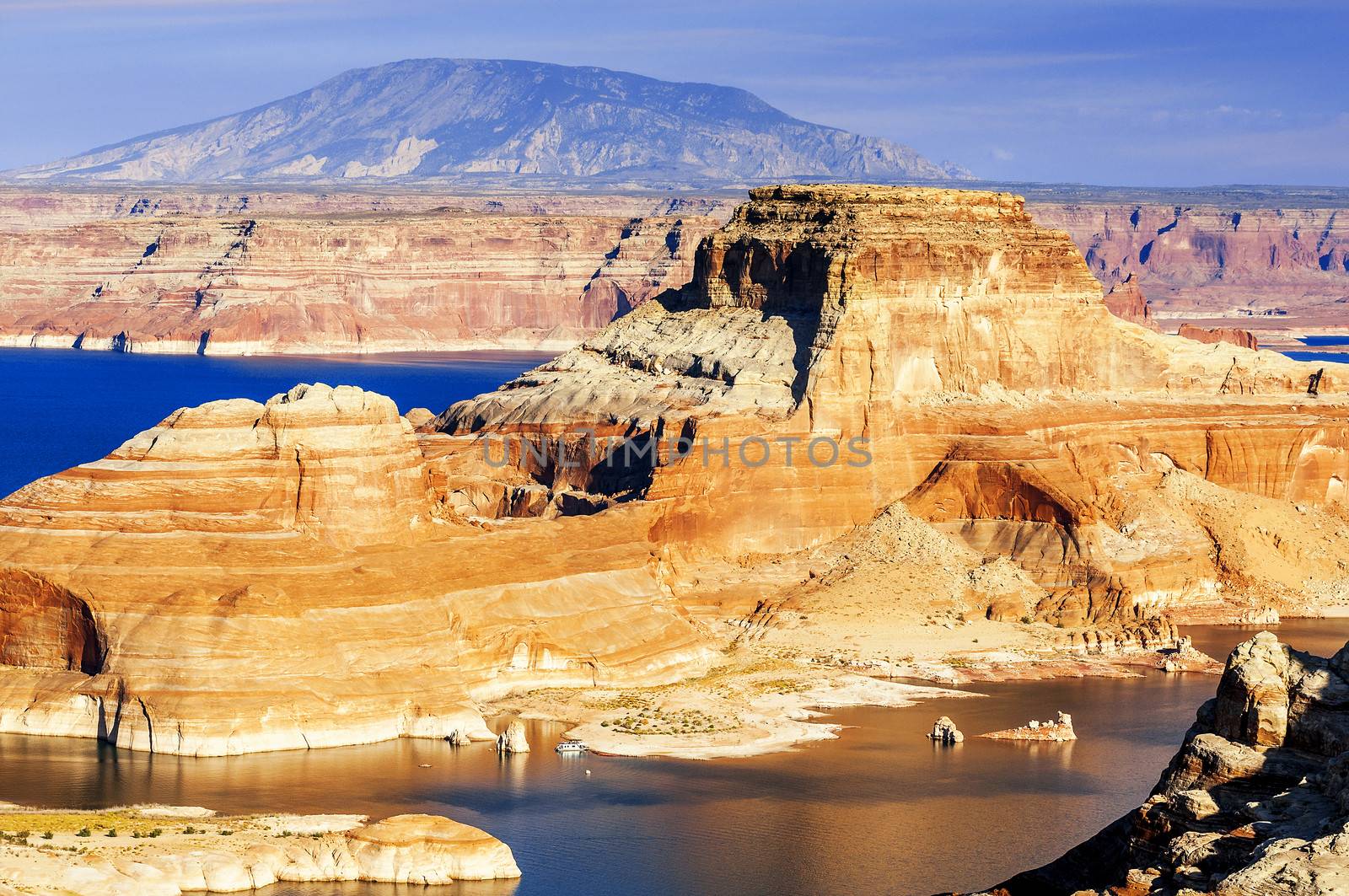 lake Powell and Glen Canyon, Arizona and Utah, USA