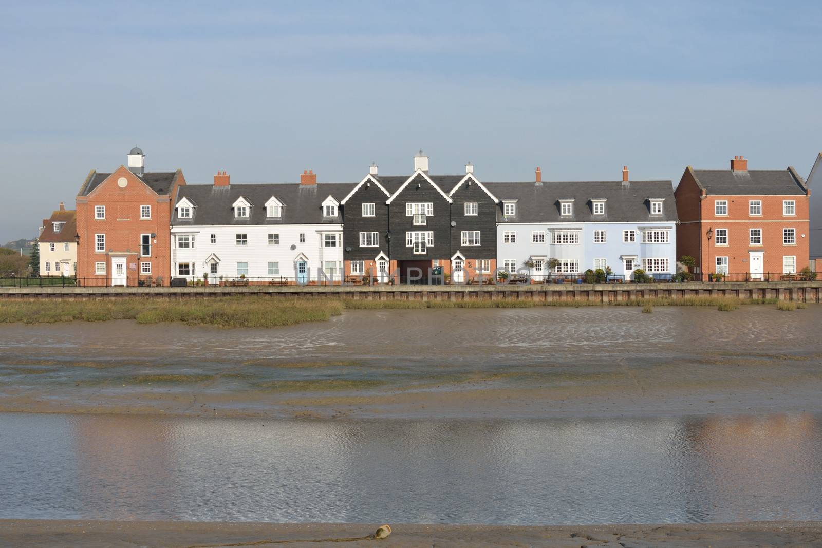 Wivenhoe over Colne by pauws99