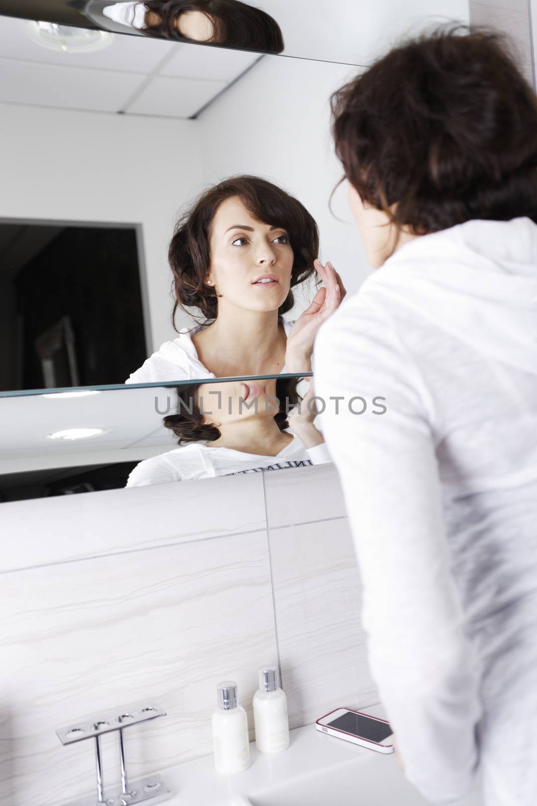 Woman getting ready by studiofi