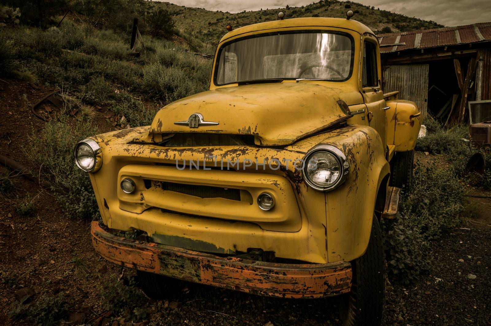 Jerome Arizona Ghost Town yellow old car by weltreisendertj