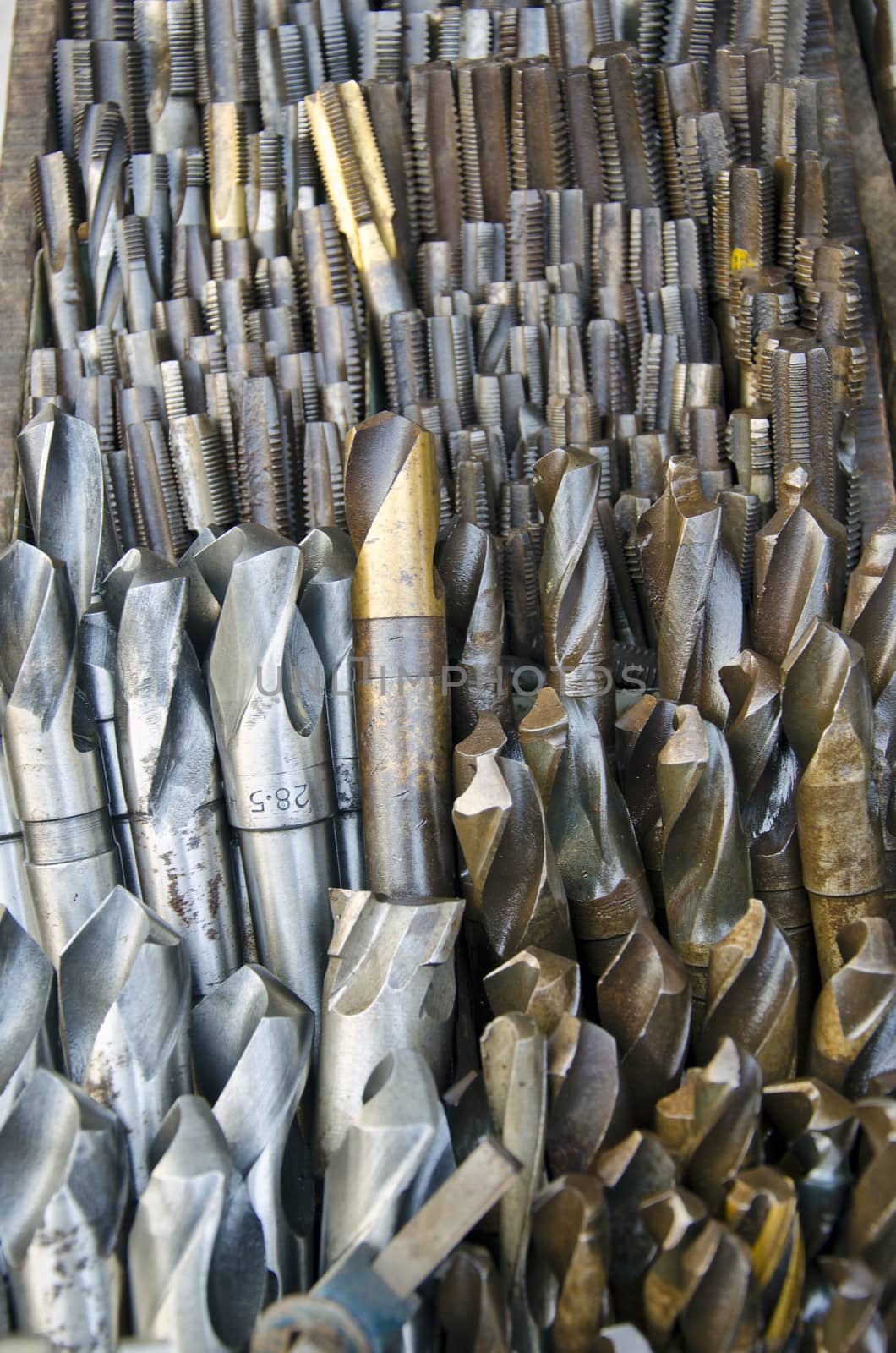 various steel drill bits collection in asia market