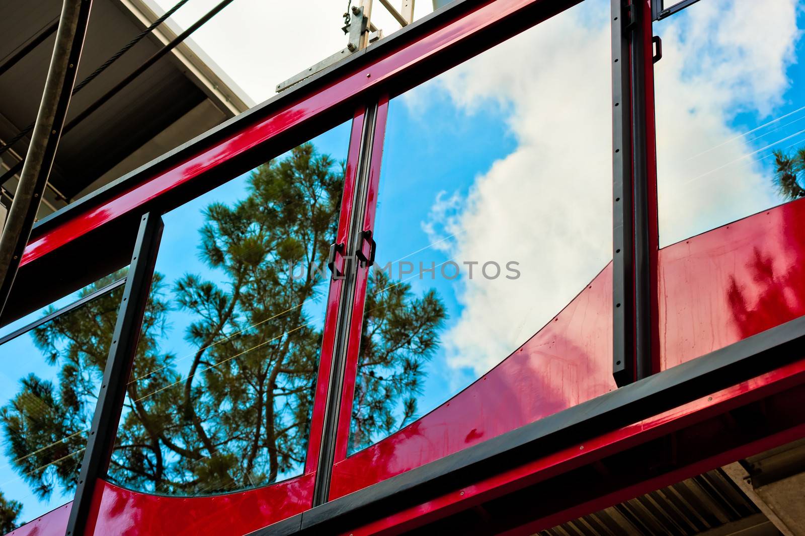 clean the trailer cable car arrived at the station