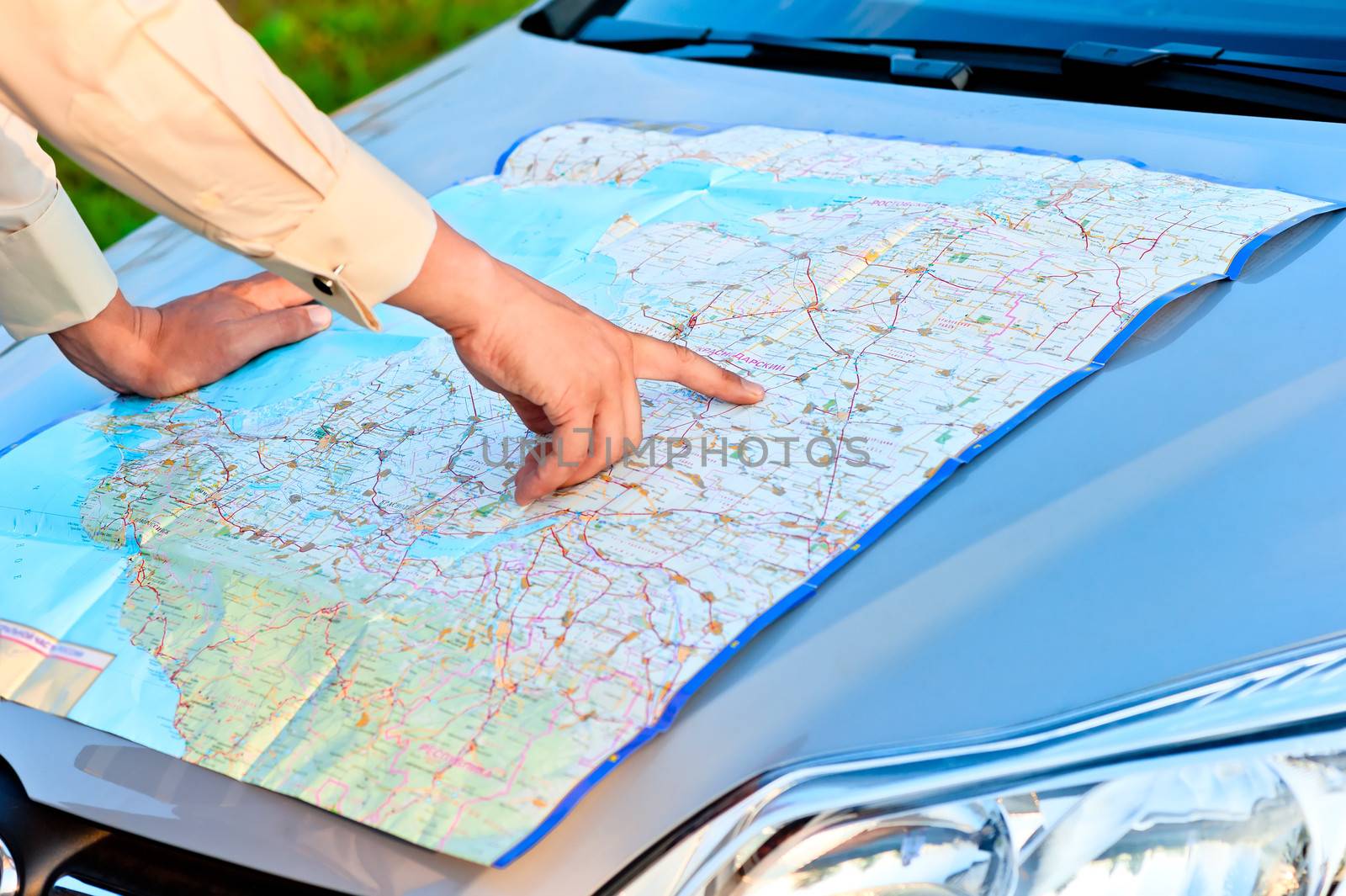 man on the map focuses on the area