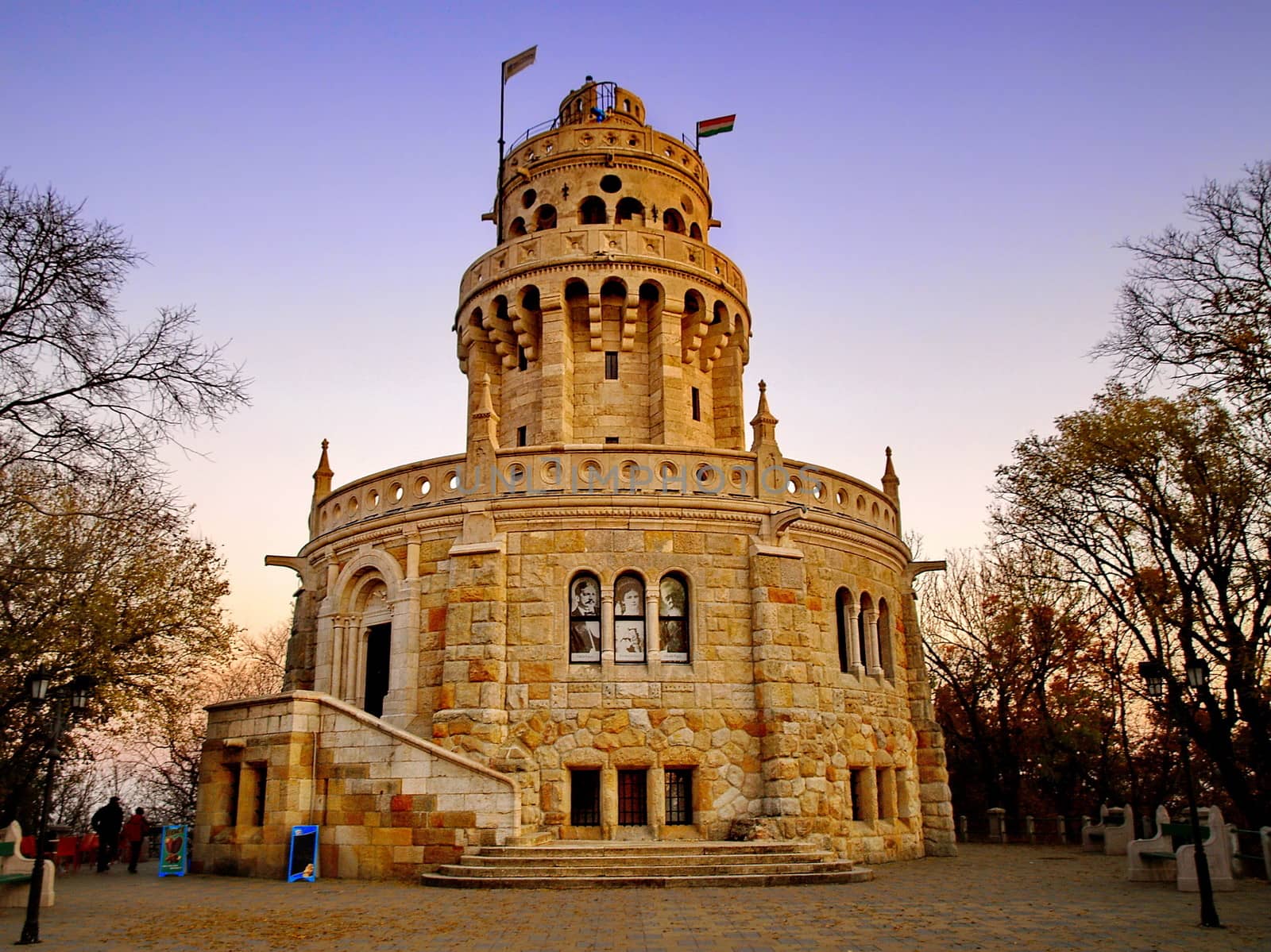 Look-out tower in Budapest by anderm