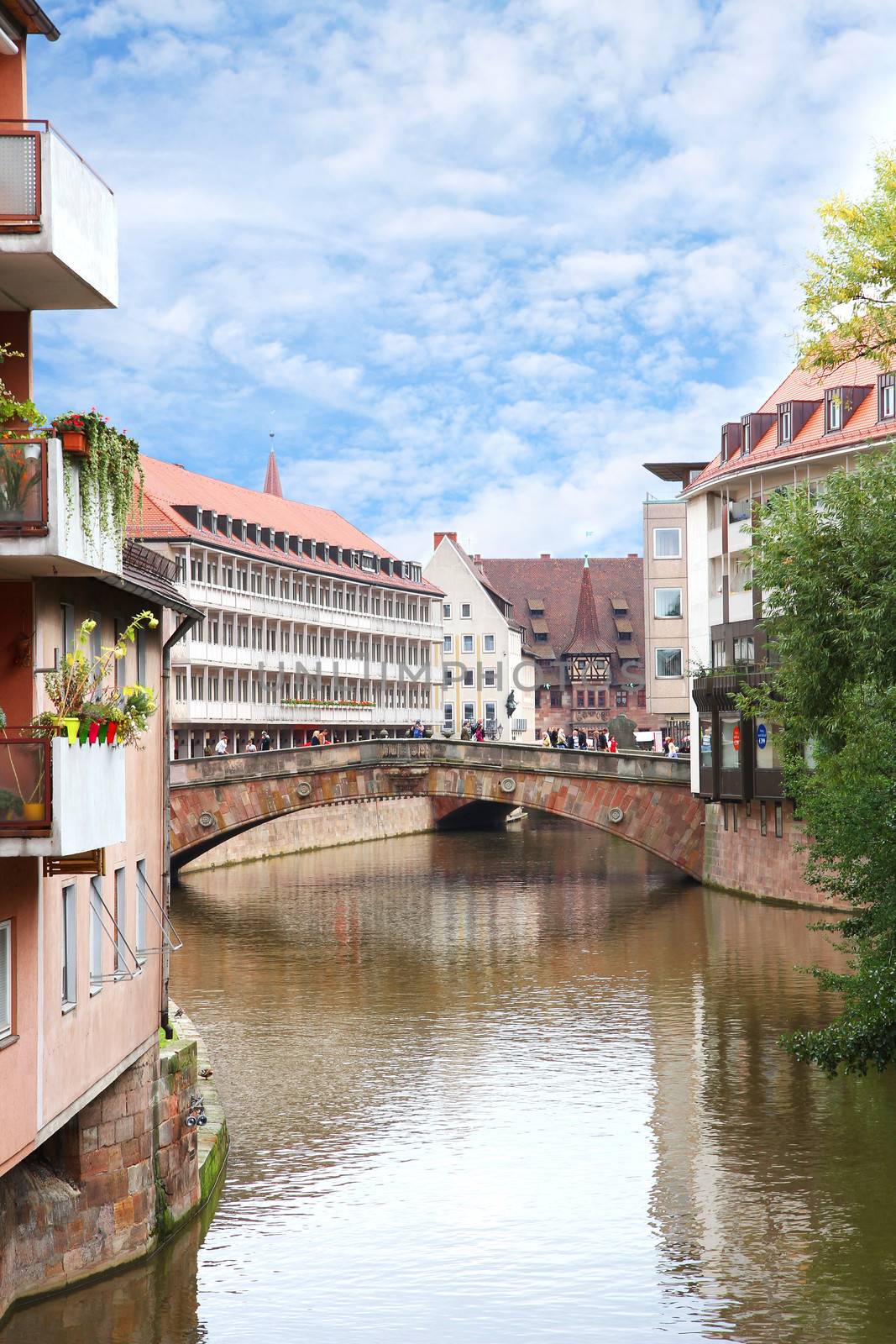 Fleisch Bridge or Meat Bridge or Fleisch Brucke over the river Pegnitz, the oldest bridge in Nuremberg, Nürnberg, Franconia, Bavaria, Germany.