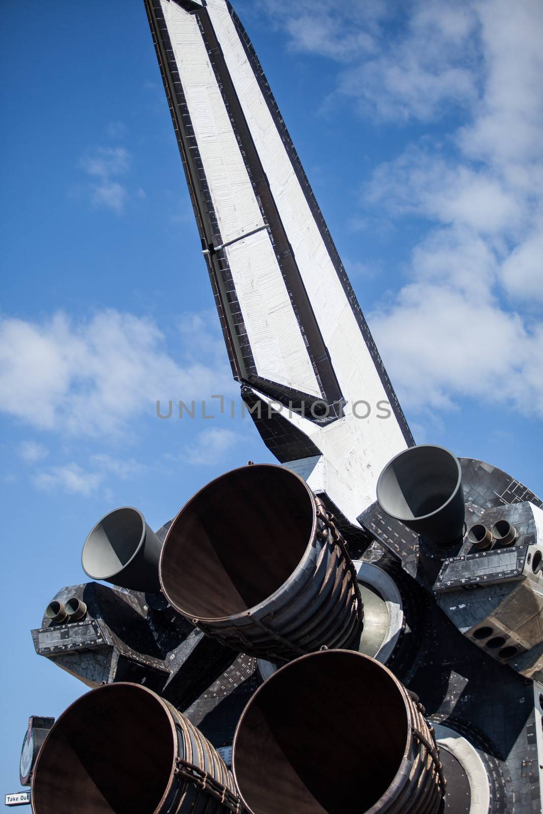 Space Shuttle Tail and Engine by photovibes