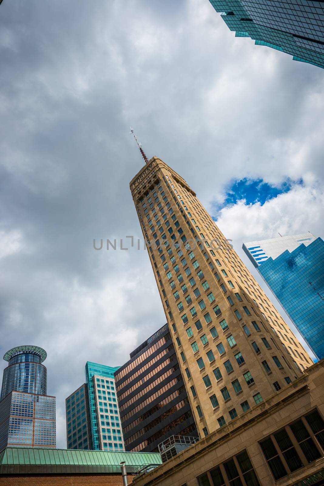 Foshay Tower of Minneapolis by IVYPHOTOS