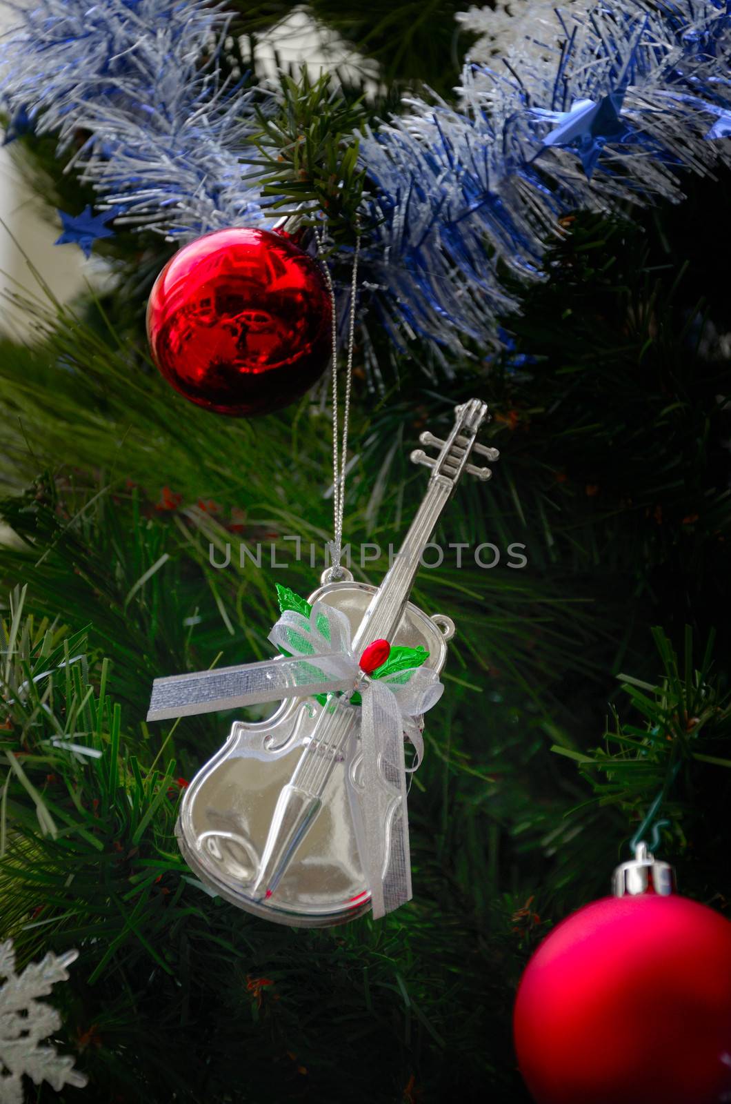 Christmas tree with ornament, by pixbox77