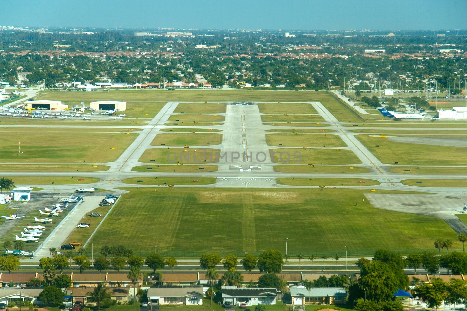 Aerial airport view by CelsoDiniz