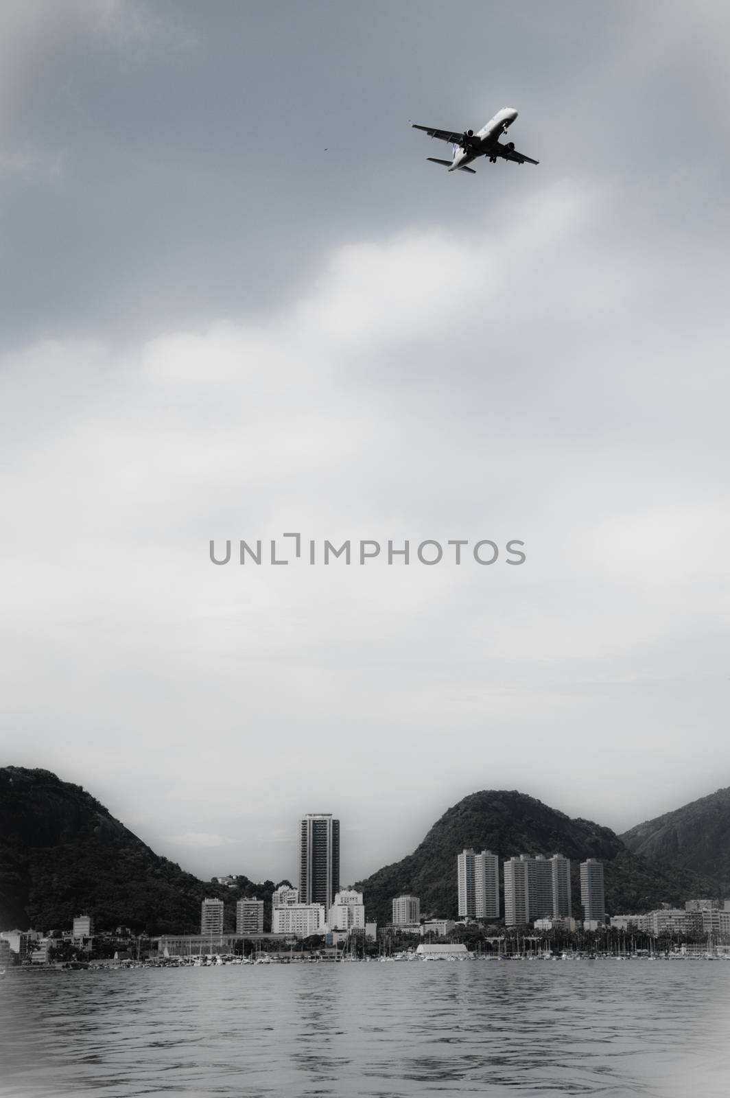 Airplane over Rio de Janeiro by CelsoDiniz