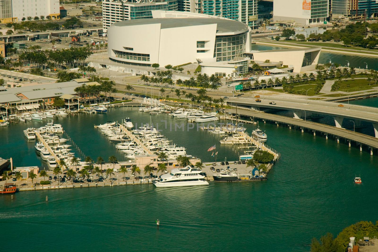 American Airlines Arena at the waterfront by CelsoDiniz