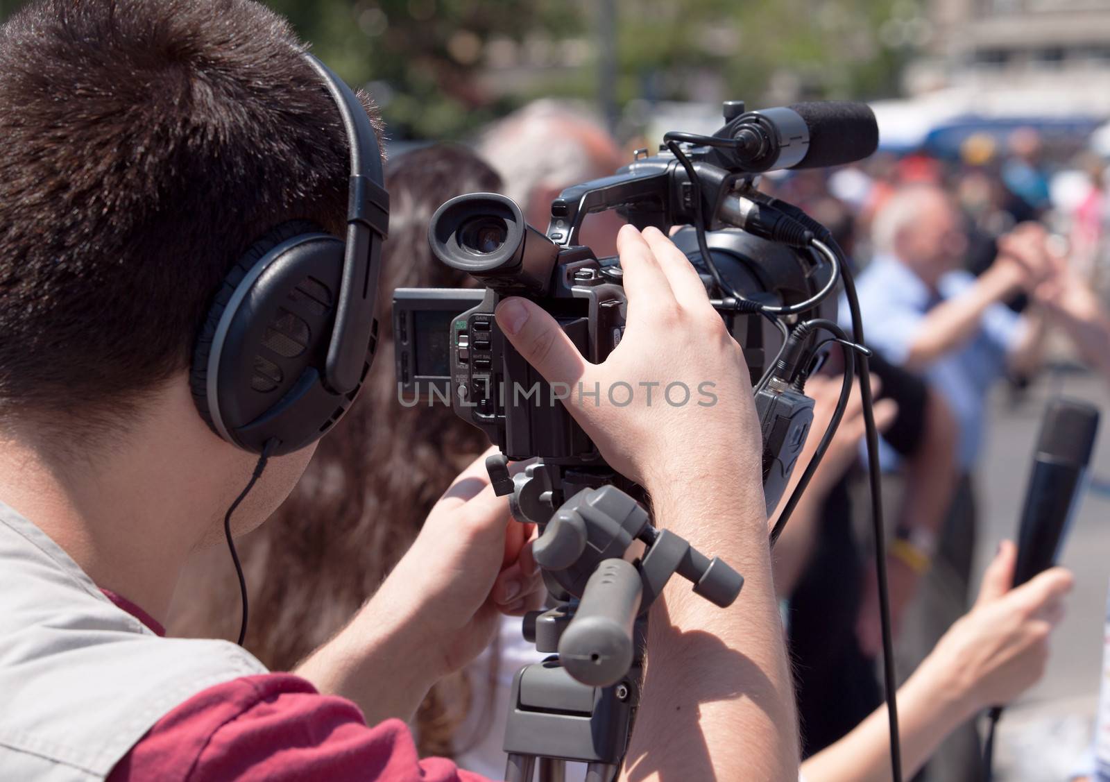 TV interview by wellphoto