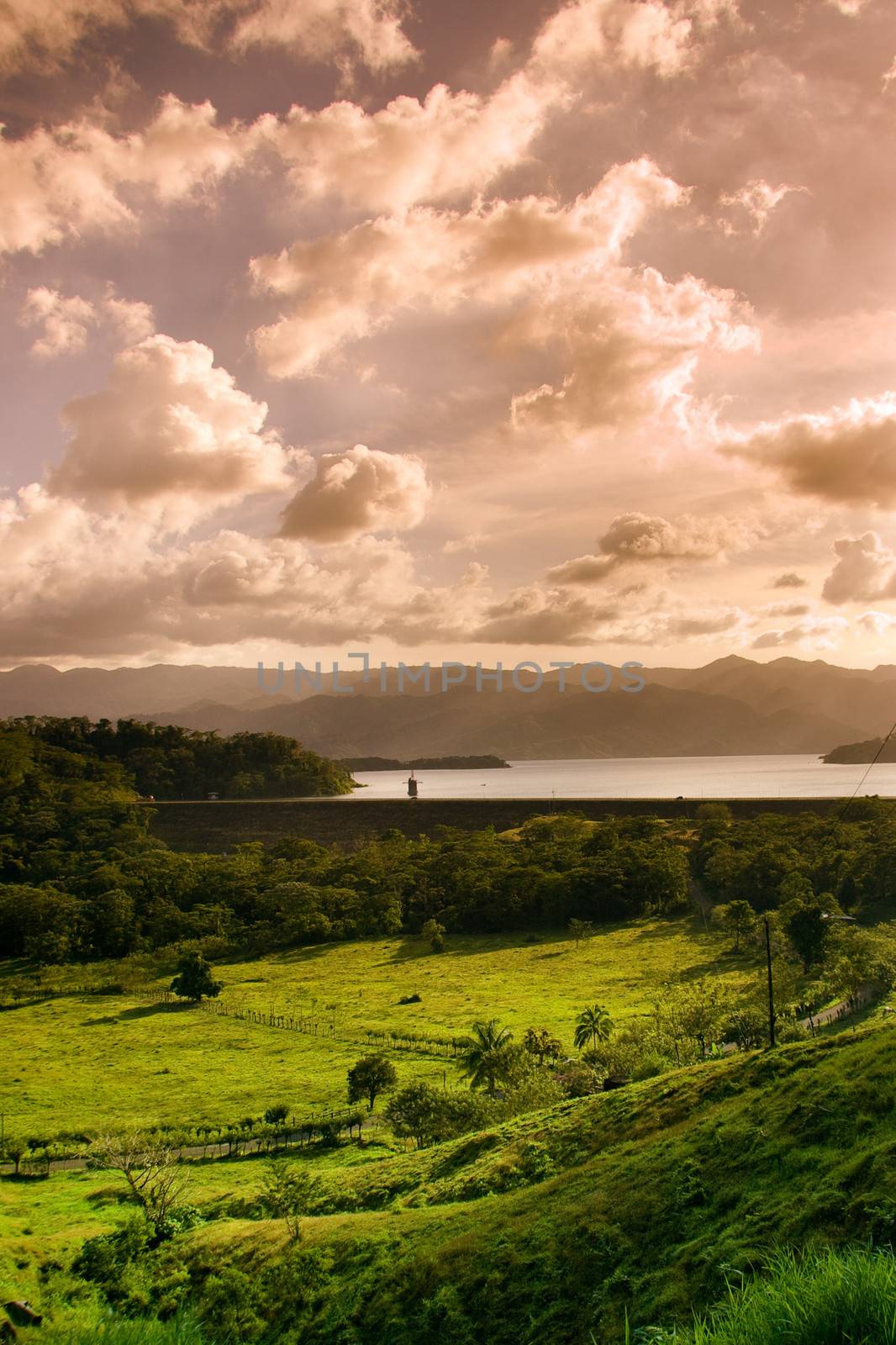 Costa Rica landscape by CelsoDiniz