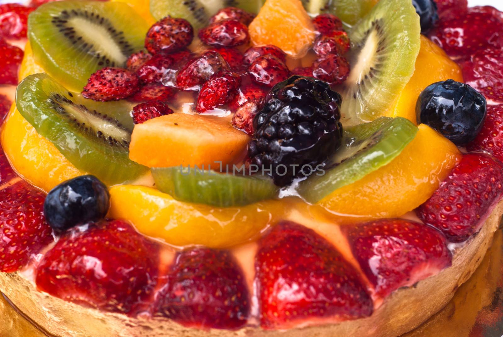 Cake with fresh fruits. closeup