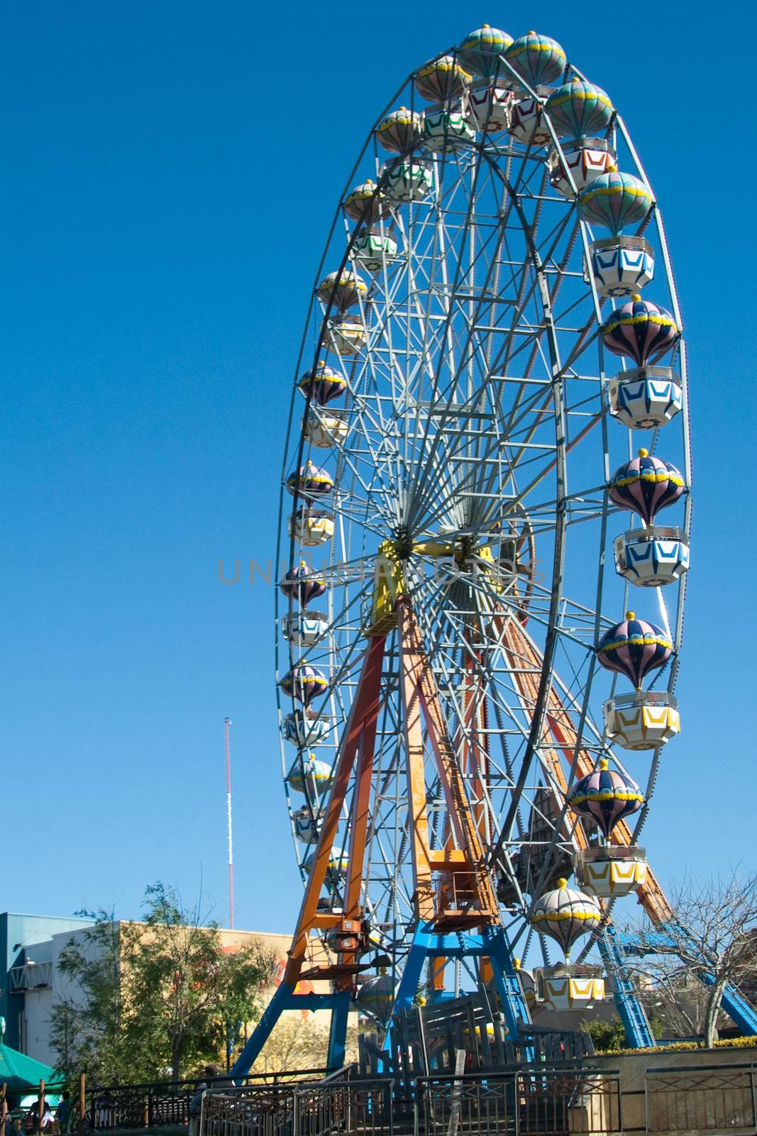 Ferris wheel in Buenos Aires by CelsoDiniz