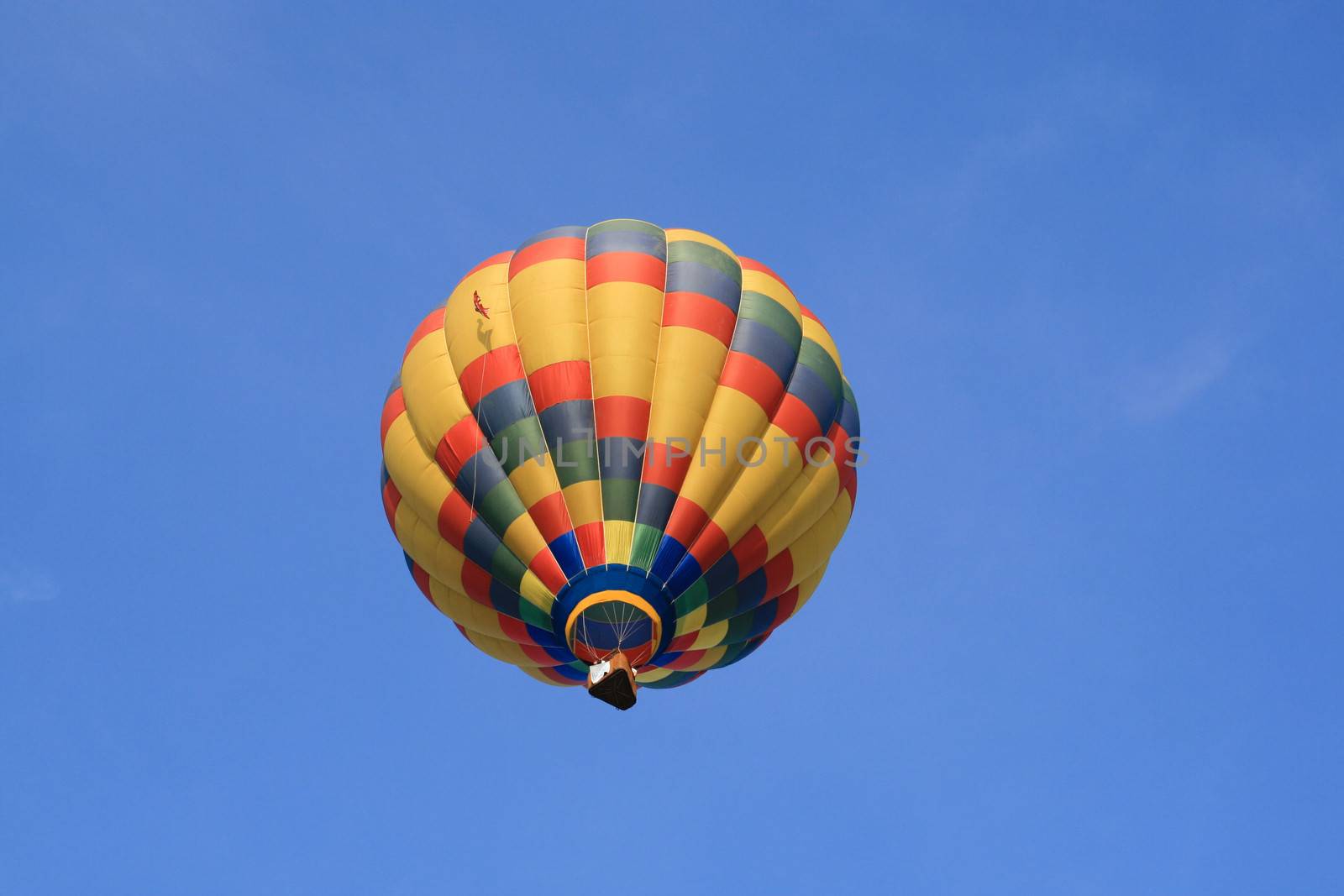 Hot air balloon by CelsoDiniz