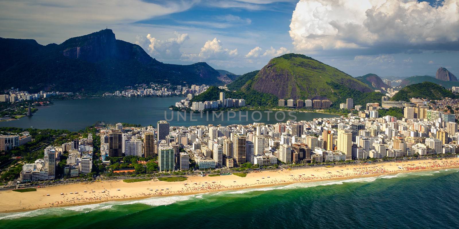 Ipanema Beach by CelsoDiniz