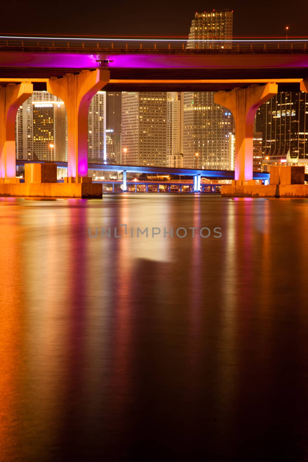 MacArthur Causeway Bridge at night by CelsoDiniz