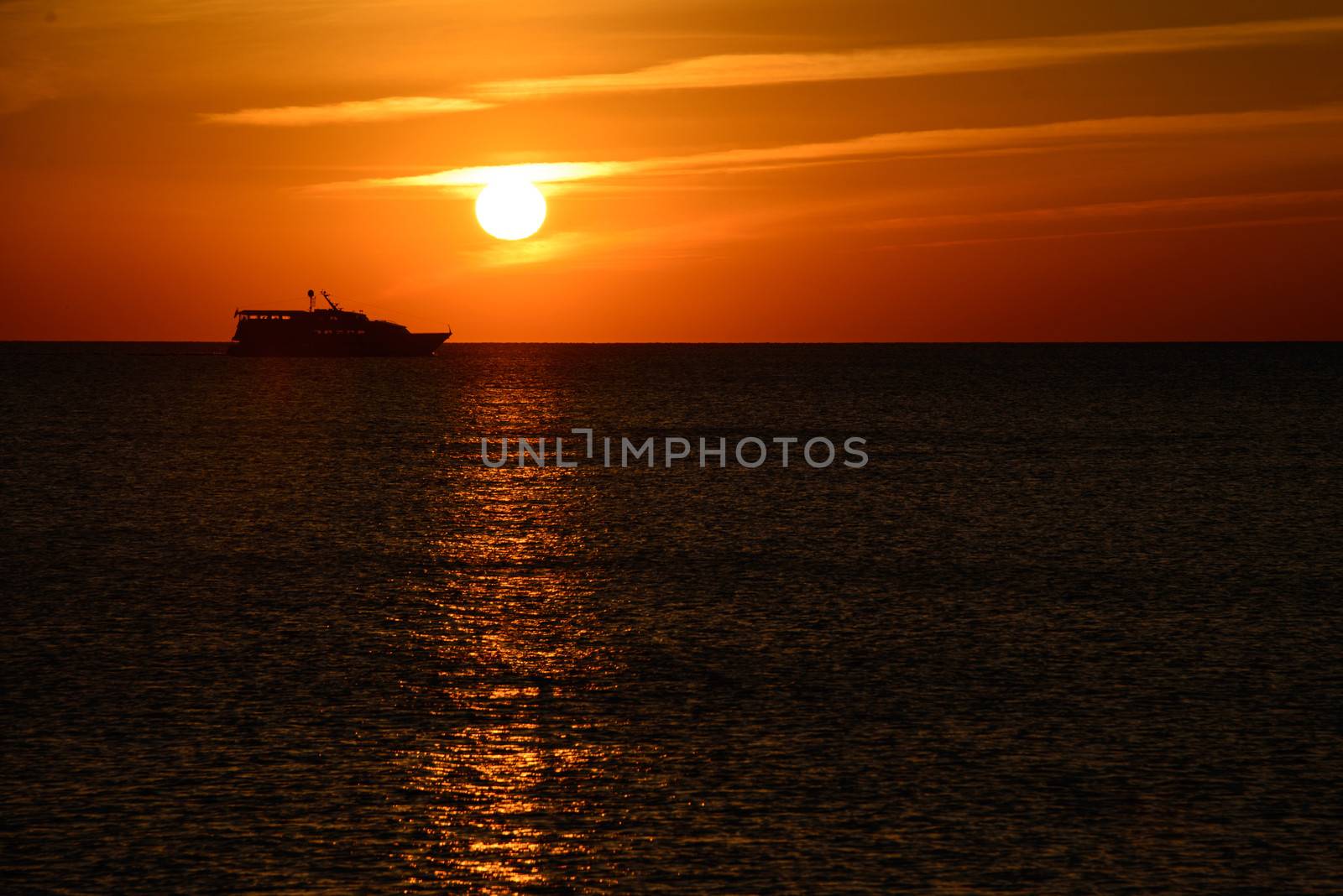 Sunset over the Atlantic ocean, Fort Myers, Lee County, Florida, USA