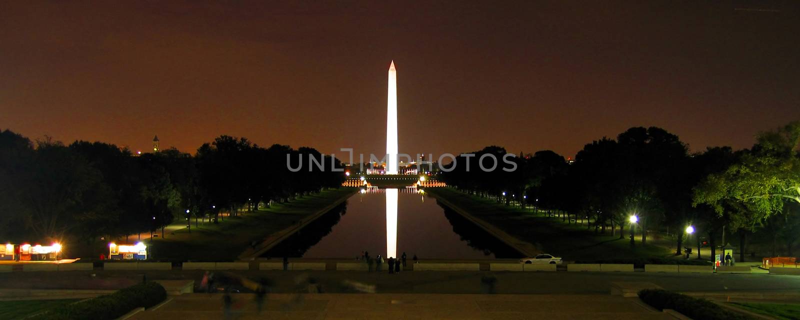 Washington Monument at night by CelsoDiniz