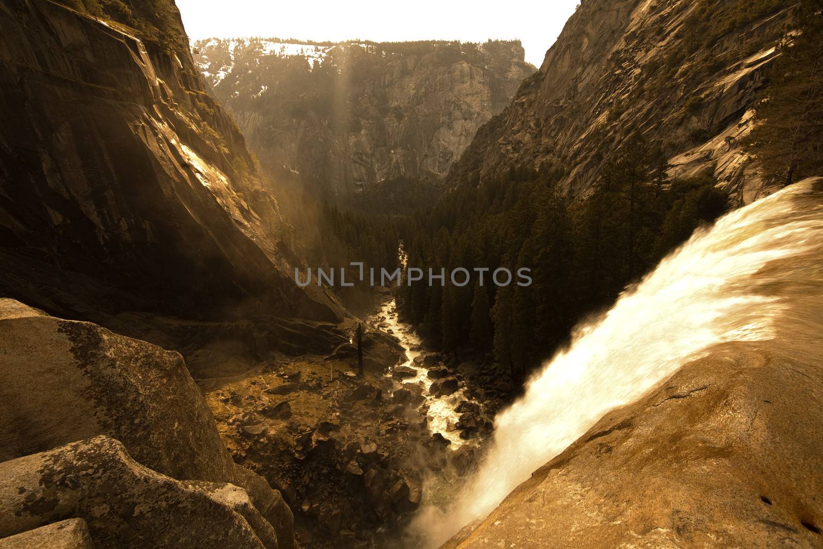 Waterfall by CelsoDiniz