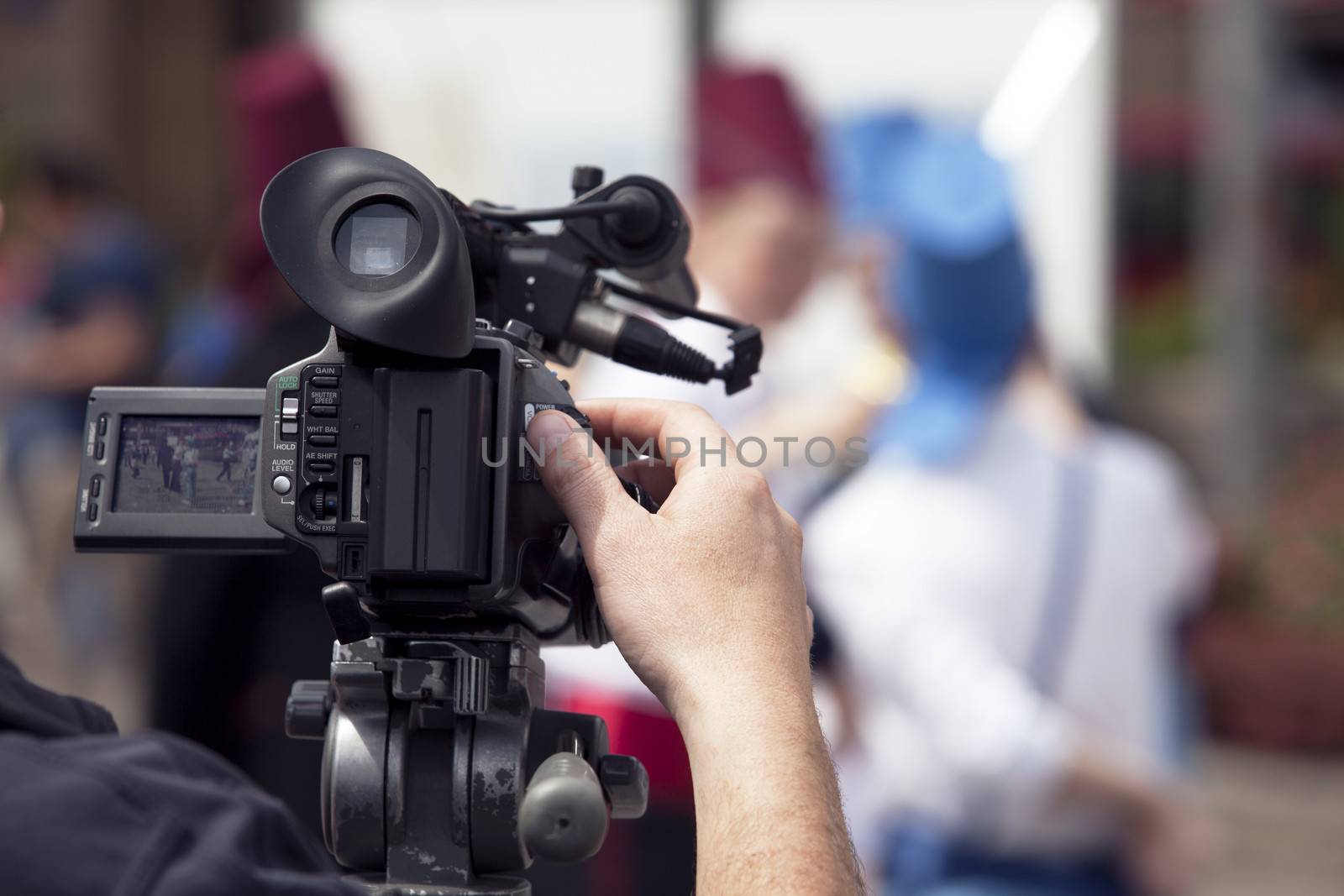 Covering an event with a video camera