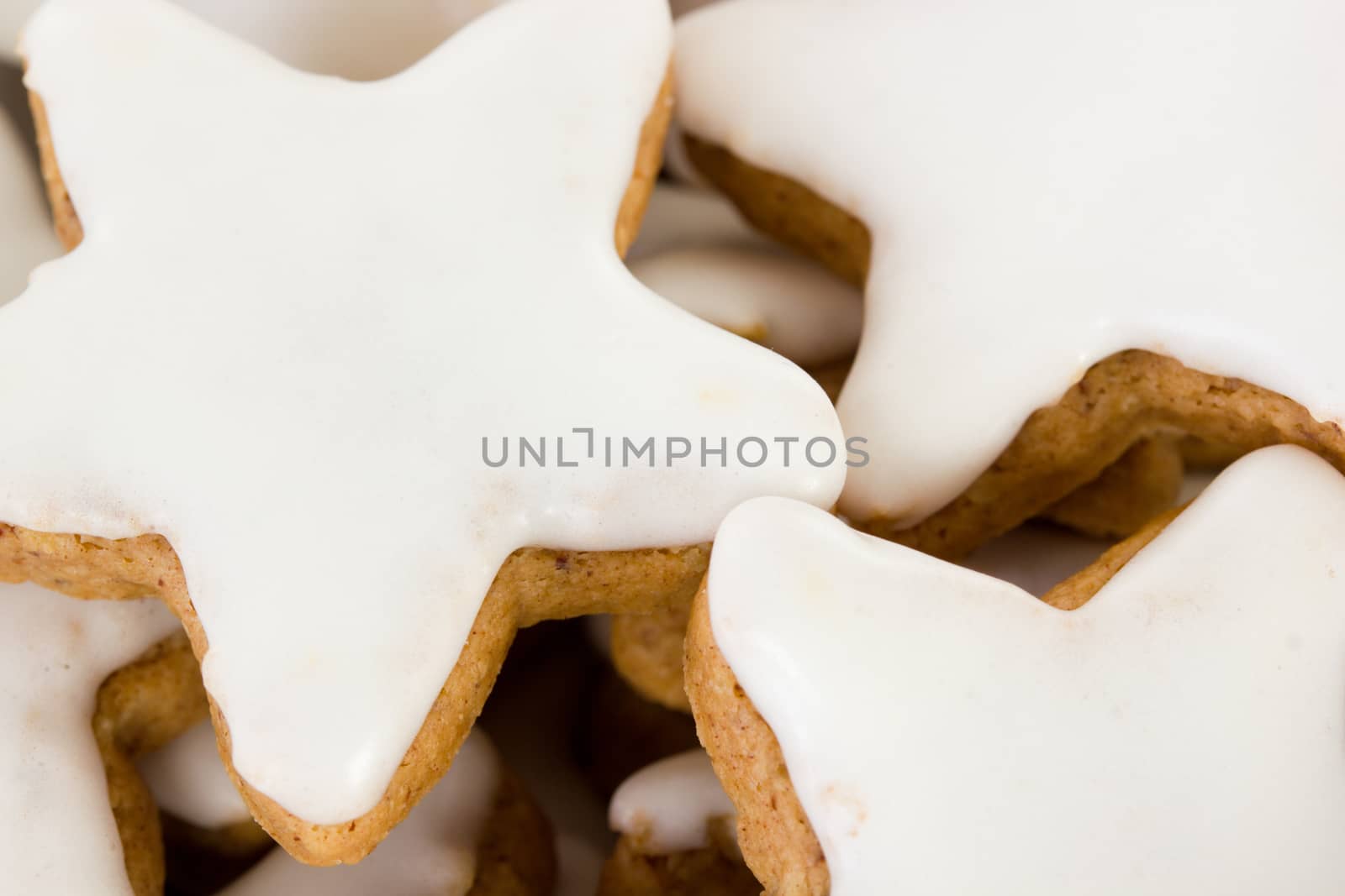 Close up of delicious star-shaped cinnamon biscuits
