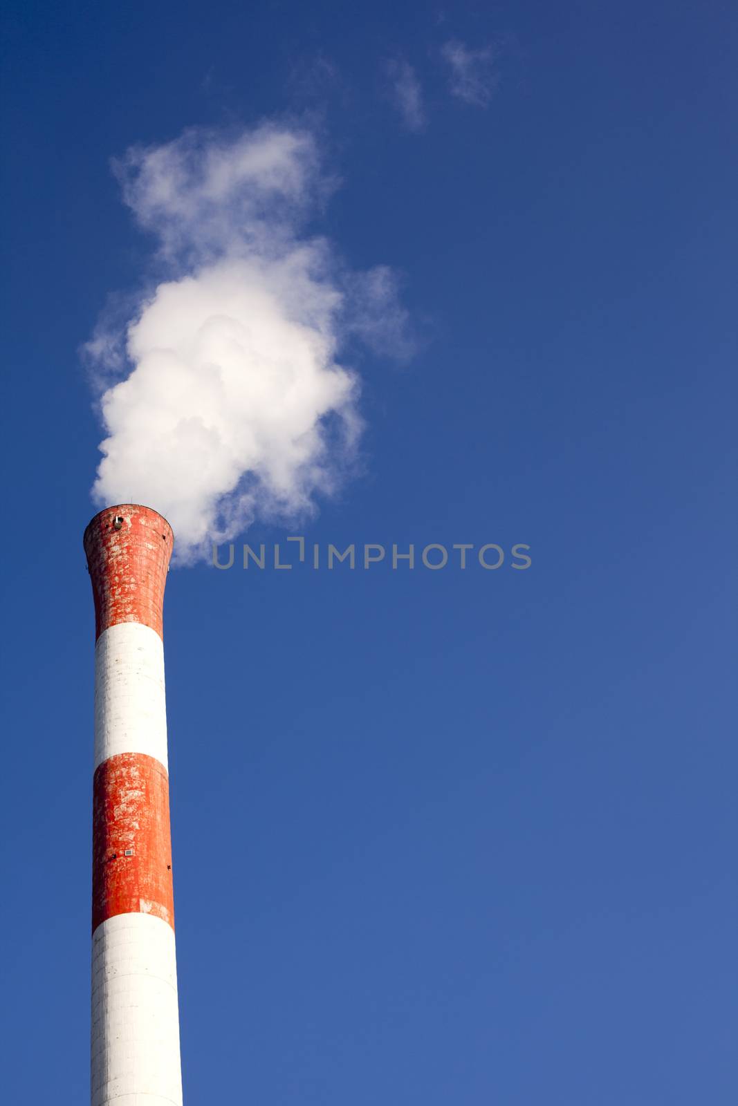 Air pollution from power plant chimney