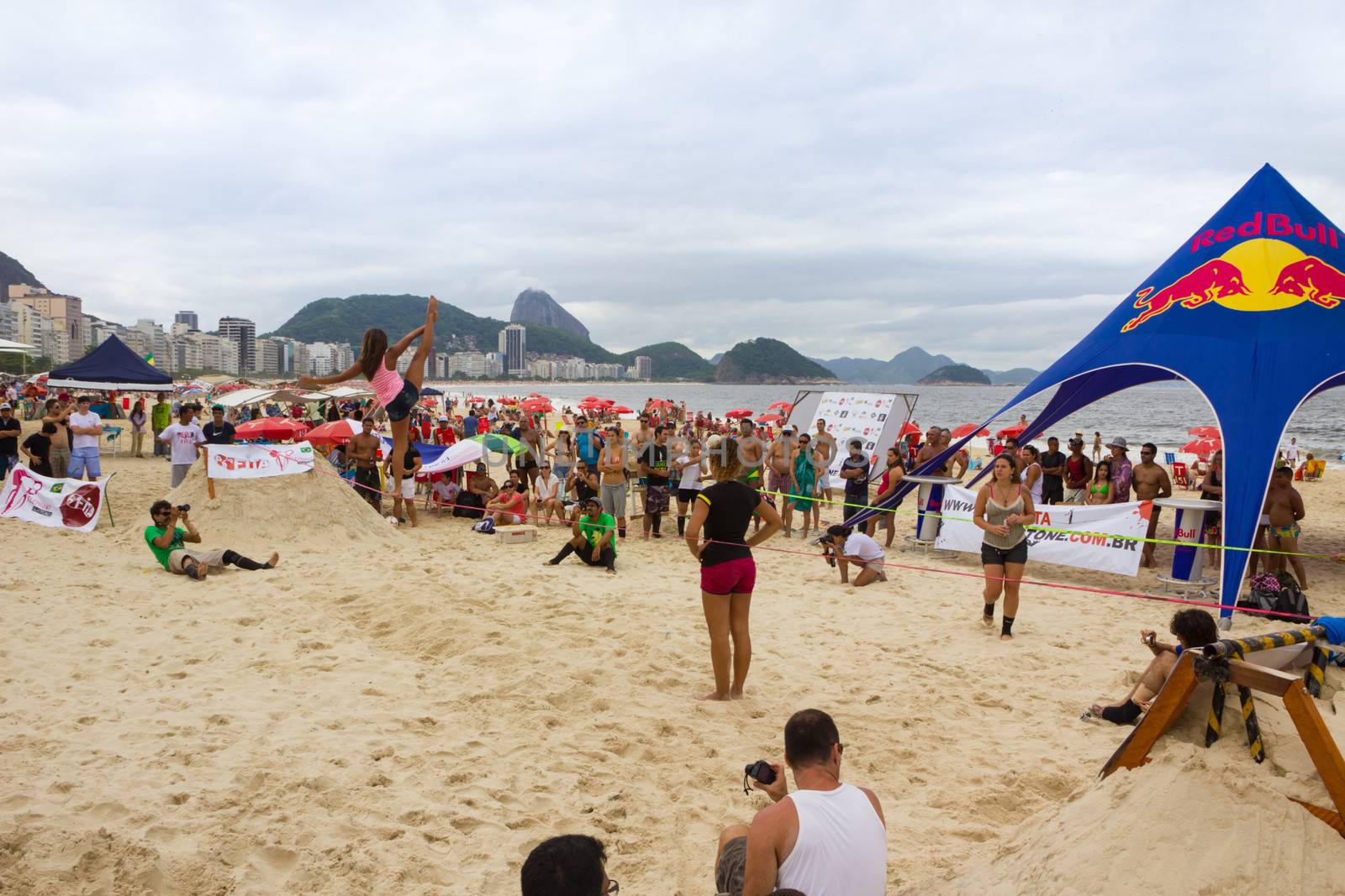 Slackline on Copacabana beach, Rio de Janeiro, Brazil. by kasto