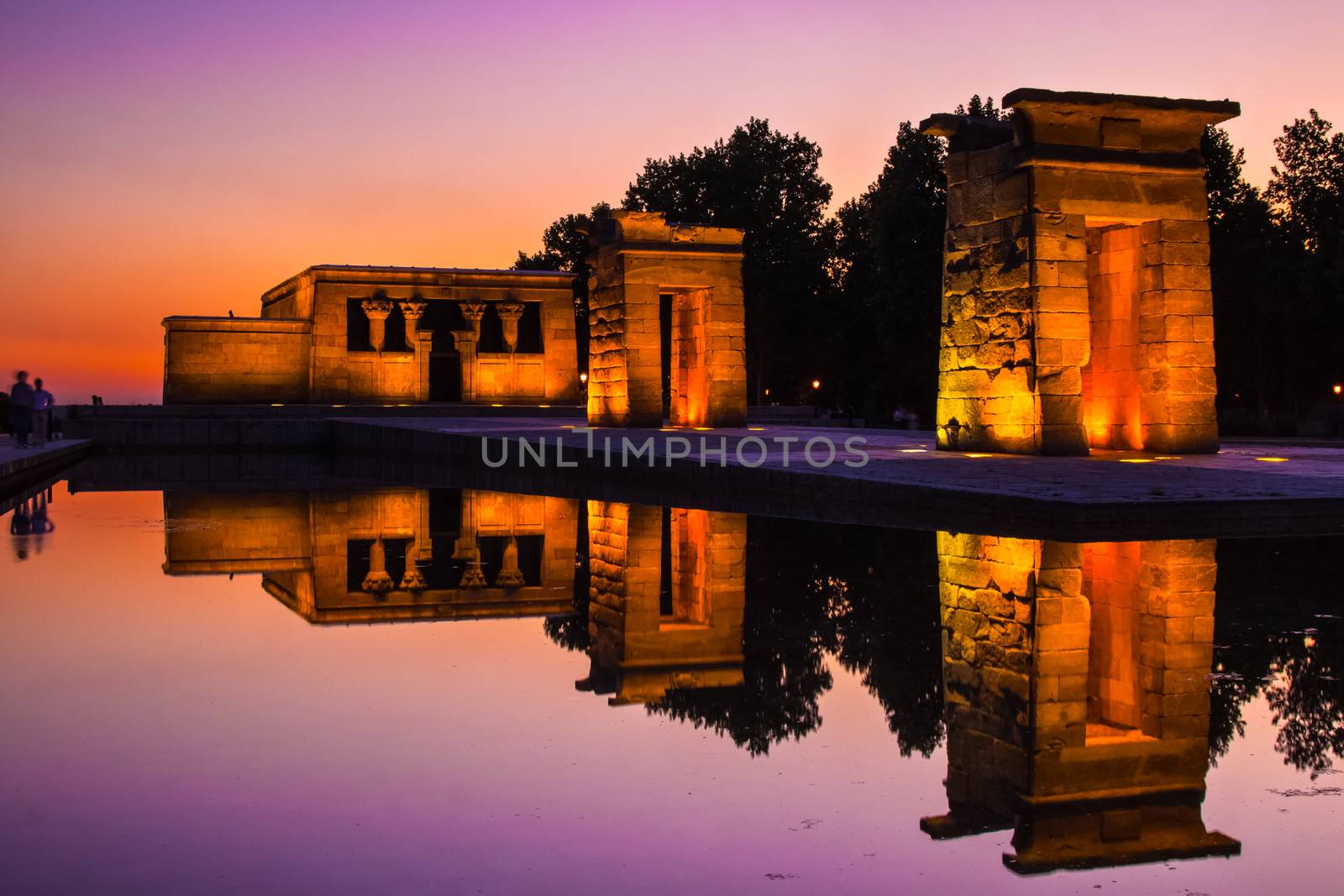 Templo de debod in Madrid, Spain by kasto