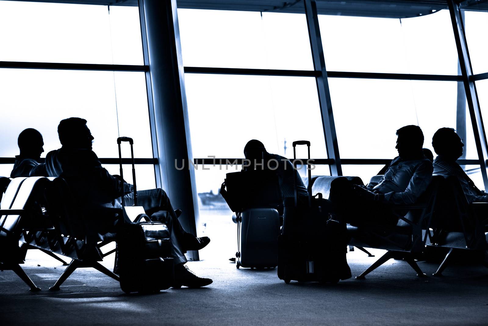 People traveling on airport silhouettes  by kasto