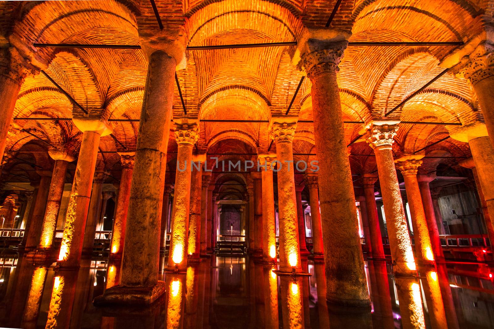 The Basilica Cistern (Turkish: Yerebatan Saray�� - "Sunken Palace", or Yerebatan Sarn��c�� - "Sunken Cistern"), is the largest of several hundred ancient cisterns that lie beneath the city of Istanbul (formerly Constantinople), Turkey.