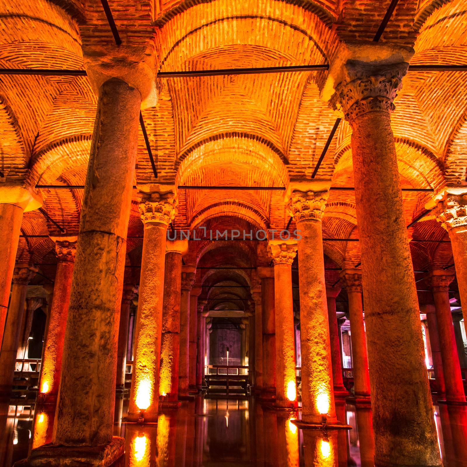 The Basilica Cistern (Turkish: Yerebatan Saray�� - "Sunken Palace", or Yerebatan Sarn��c�� - "Sunken Cistern"), is the largest of several hundred ancient cisterns that lie beneath the city of Istanbul (formerly Constantinople), Turkey.