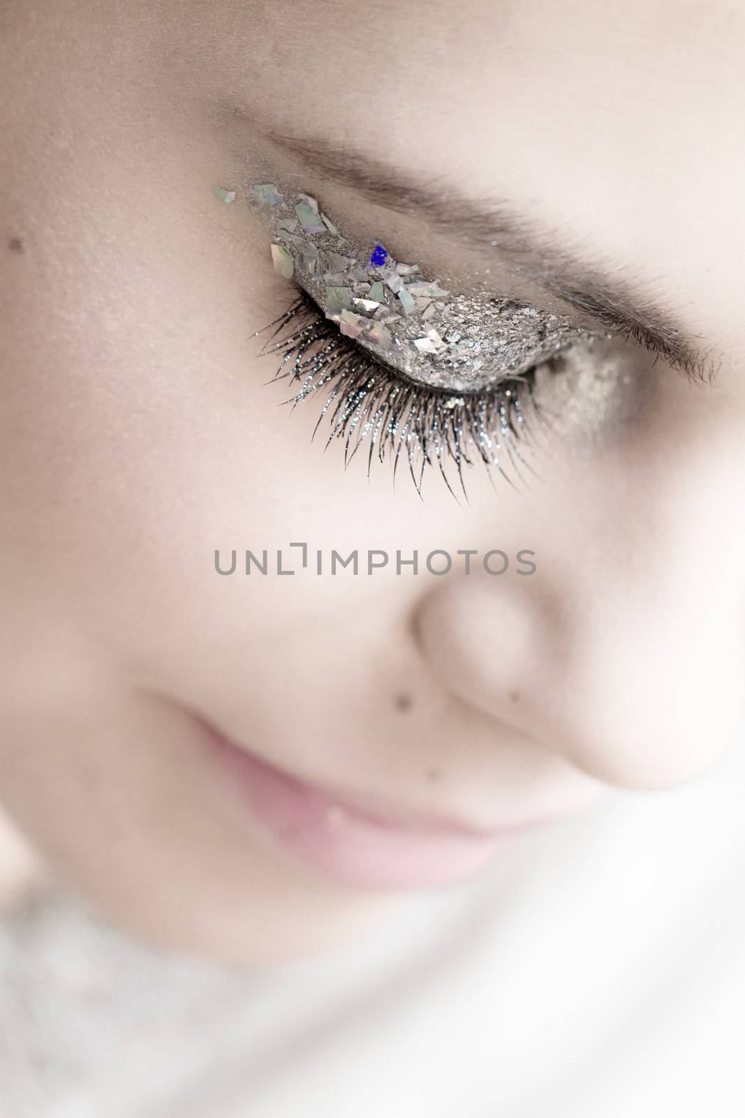 Close-up woman portrait by Nneirda