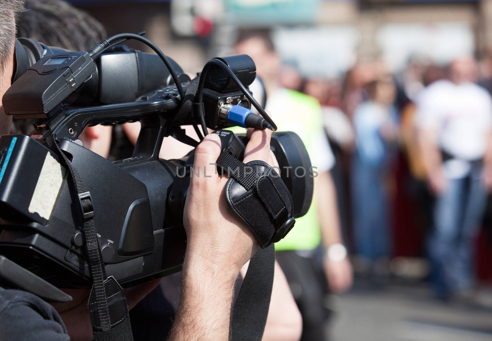 Covering an event with a video camera