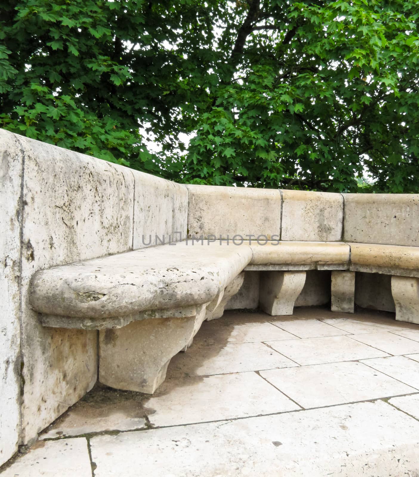 stone bench by rodakm
