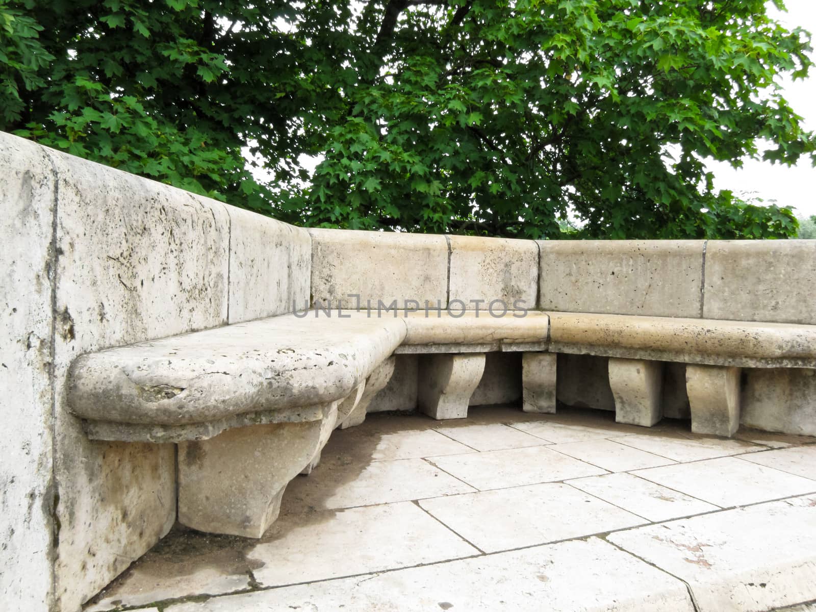 stone bench by rodakm