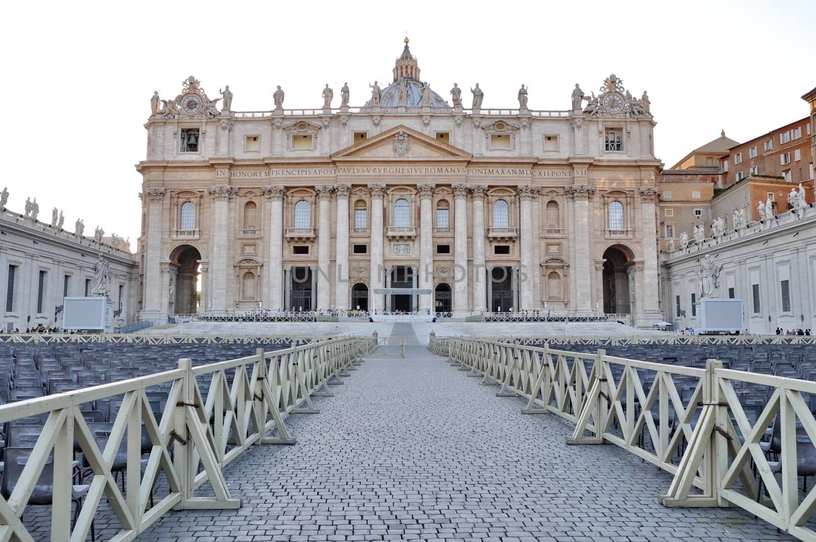 View of the basilica of St. Peter by anderm