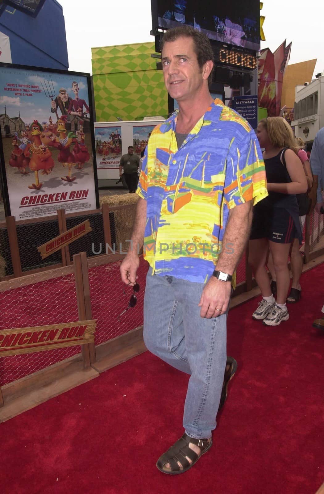 Mel Gibson at the premiere of Dreamwork's CHICKEN RUN in Hollywood, 06-17-00