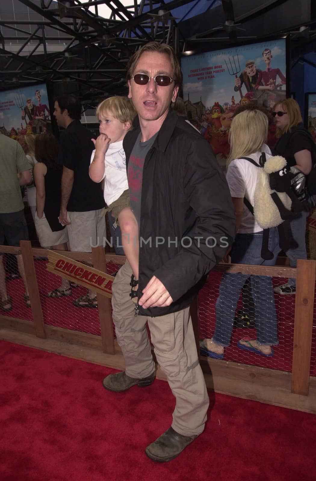 Tim Roth and son at the premiere of Dreamwork's CHICKEN RUN in Hollywood, 06-17-00