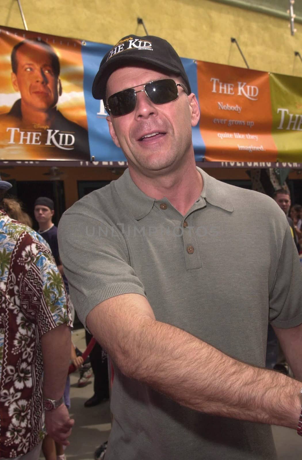 Bruce Willis at the premiere of Disney's "THE KID" in Orange, CA 06-25-00
