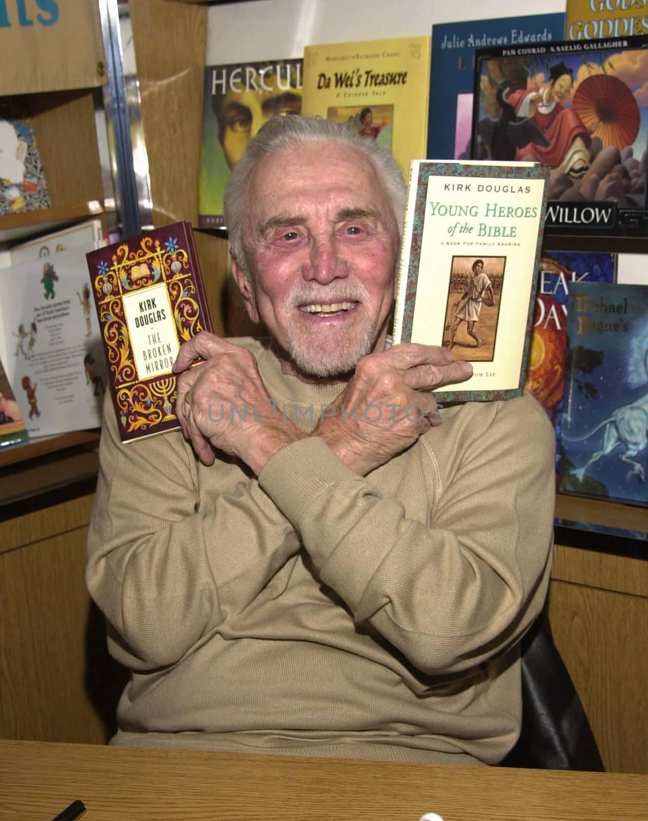 Kirk Douglas at a signing for his new book "Young Heroes Of The Bible" in Tarzana, 03-04-00