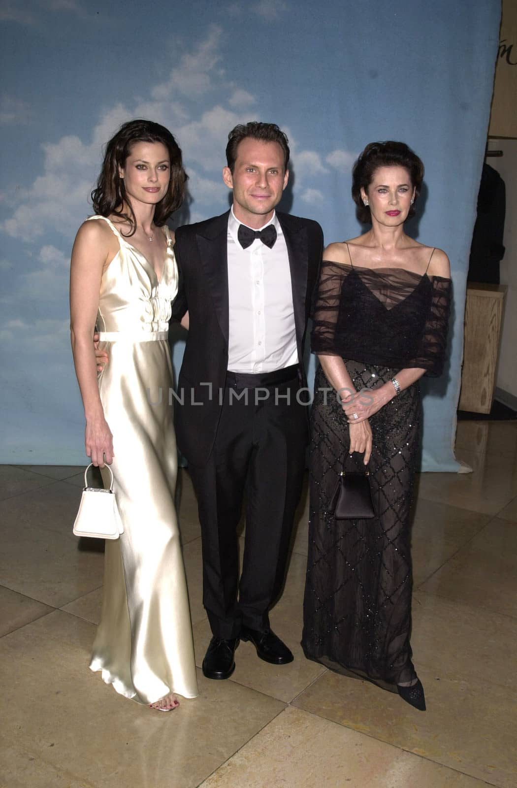 Christian Slater with wife Ryan Haddon and mother at the Carousel Of Hope charity gala benefitting the Barbara Davis Center for Childhood Diabetes, Beverly Hills, 10-28-00