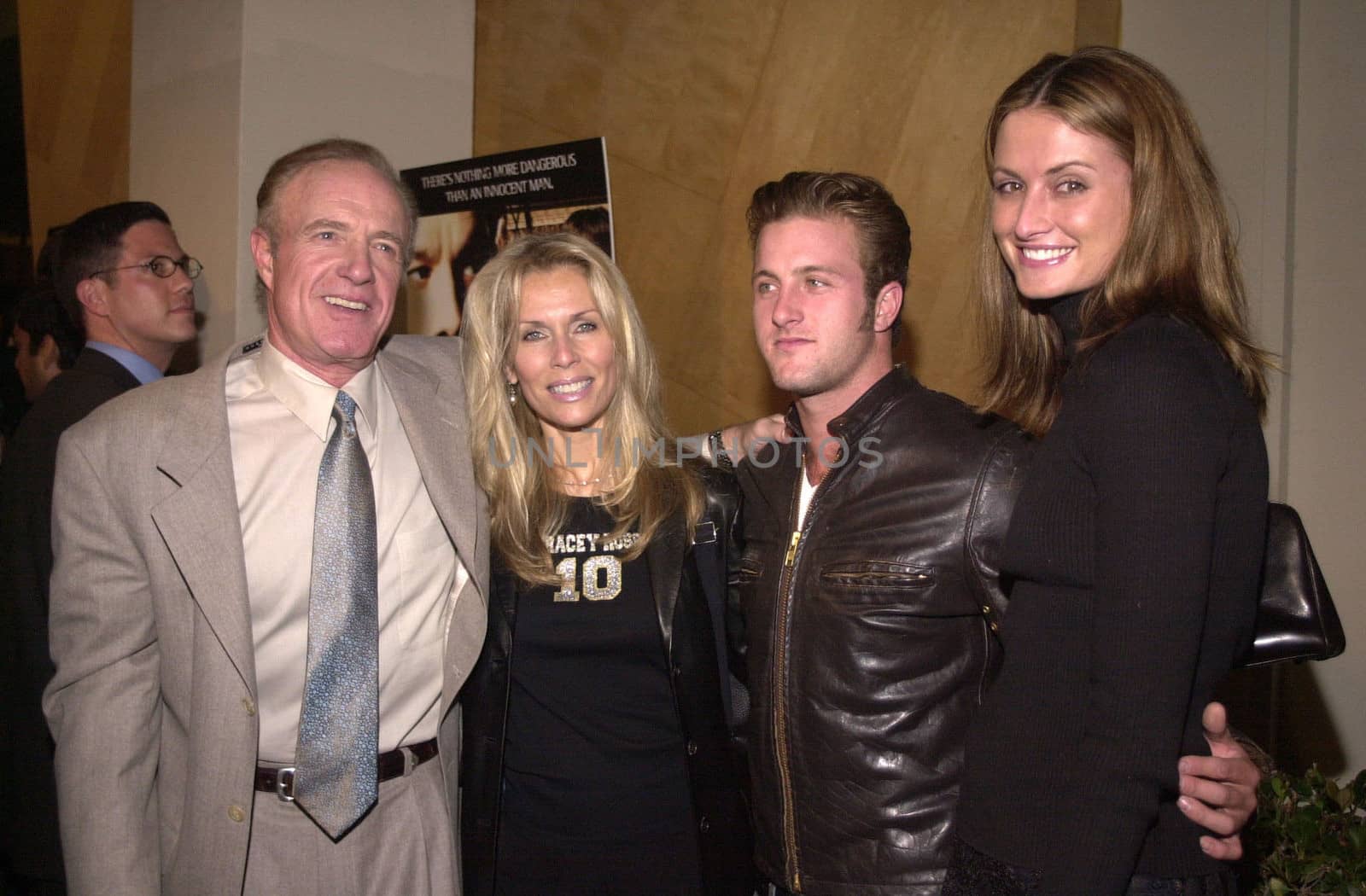 James Caan, Linda Caan, Scott Caan and Kim Caan at the premiere of Miramax's "The Yards" in Beverly Hills, 10-18-00