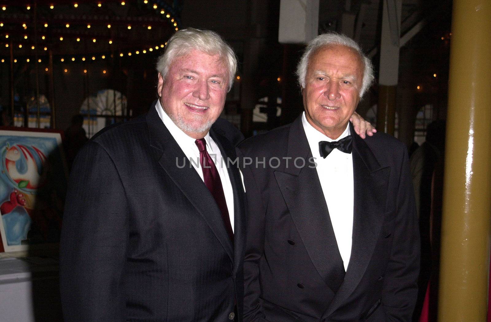 Merv Griffin and Robert Loggia at the Miracle Tour 2000 fundraiser benefitting homeless and at-risk children of Yugoslavia. Santa Monica 09-27-00