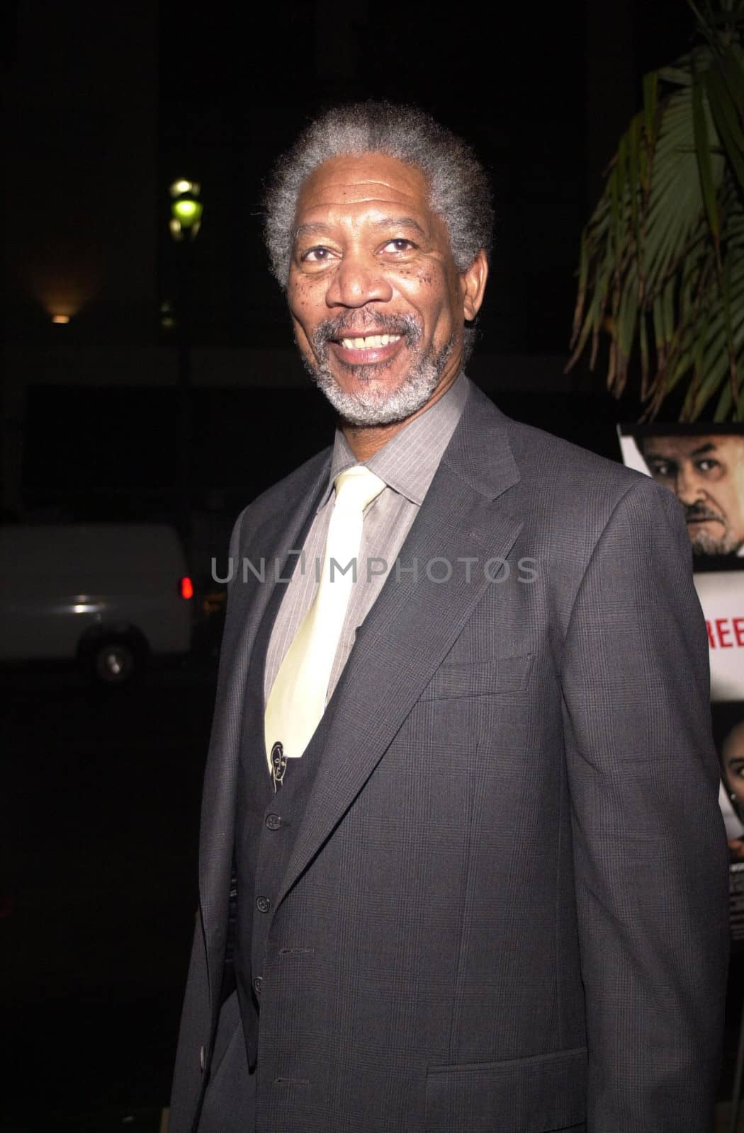 Morgan Freeman at the premiere of "Under Suspicion" in Santa Monica, 09-18-00