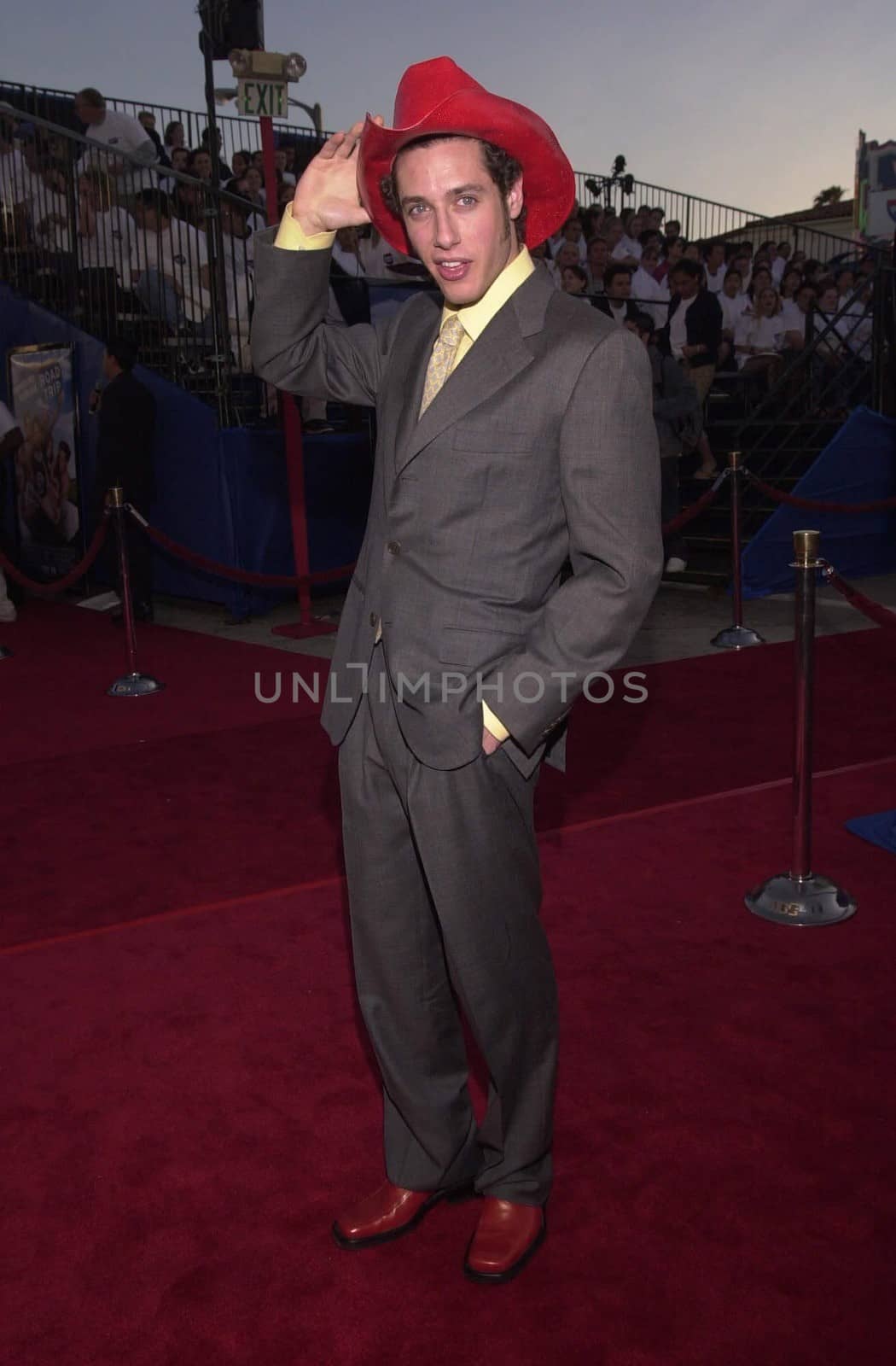Paulo Costanzo at the premiere of Dreamwork's "ROAD TRIP" in Westwood, 05-11-00