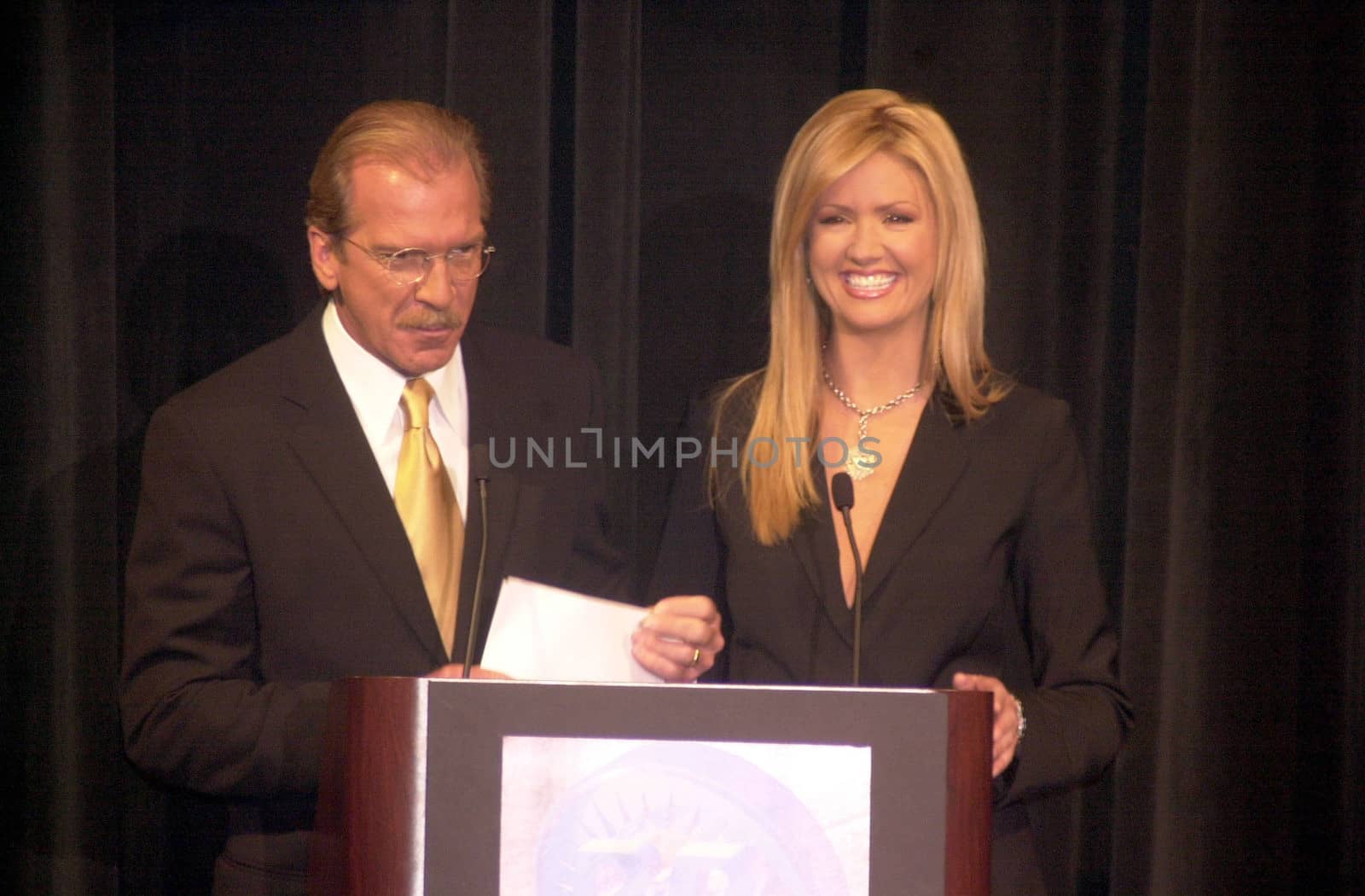 Pat O'Brien and Nancy O'Dell at the 2001 Radio and Records Convention, Century Pl;aza Hotel, Century City, 06-14-01