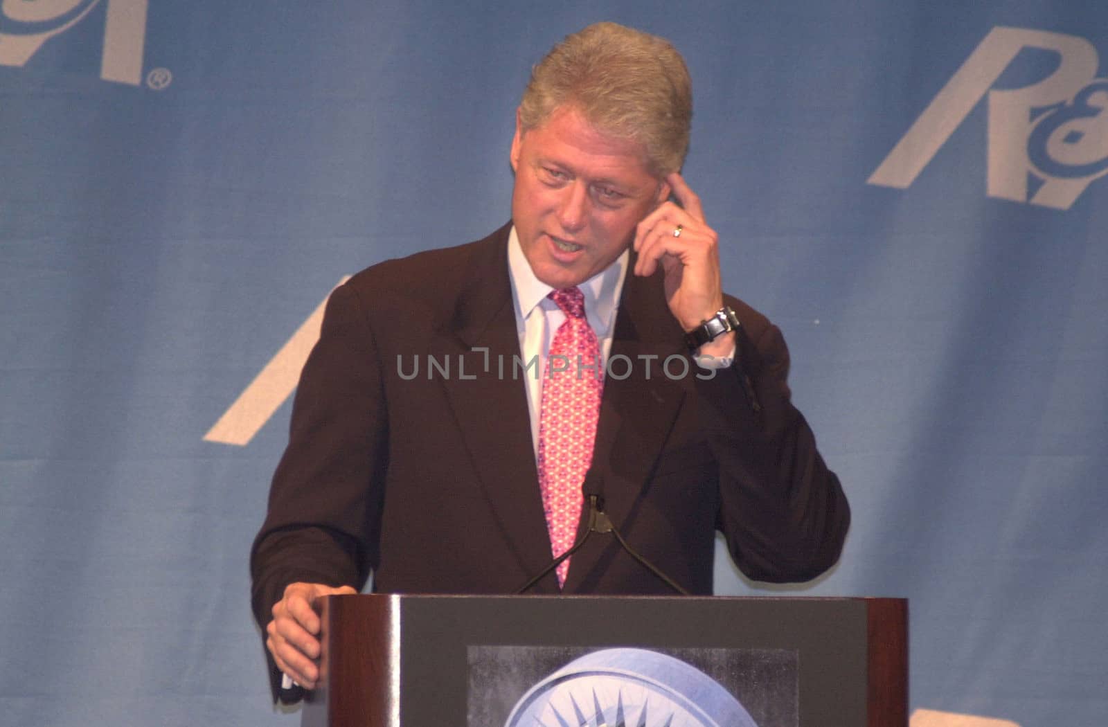 Bill Clinton at the 2001 Radio and Records Convention, Century Pl;aza Hotel, Century City, 06-14-01