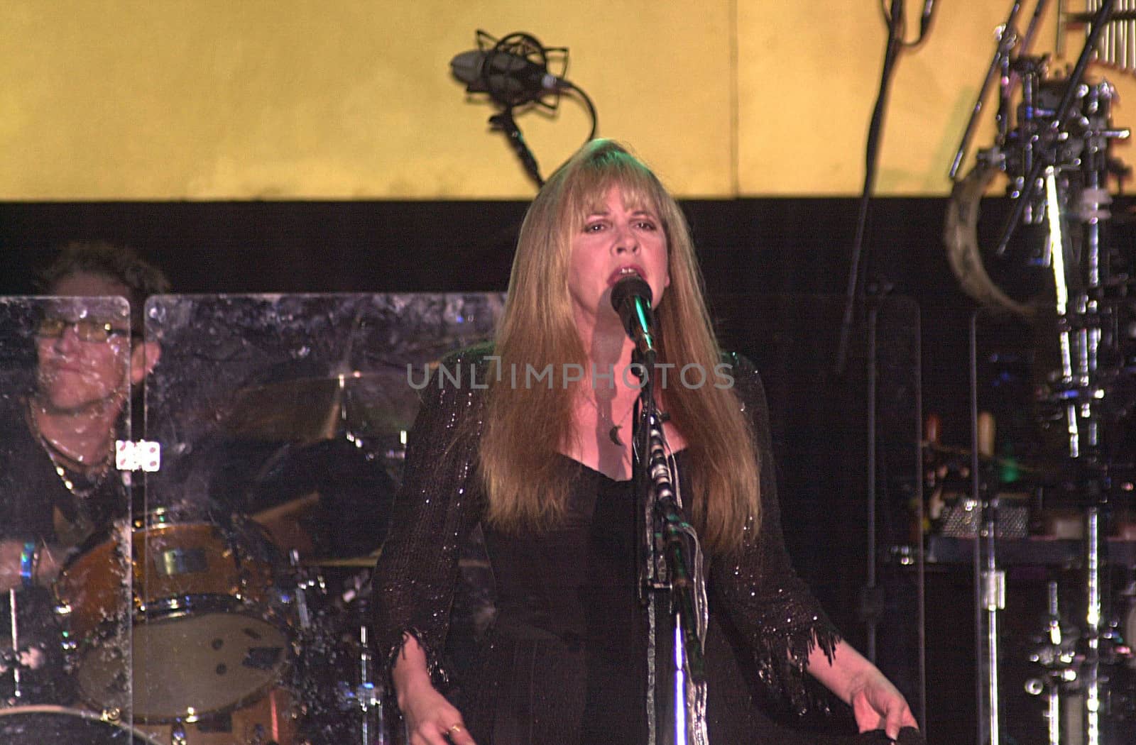 Stevie Nicks at the 2001 Radio and Records Convention, Century Pl;aza Hotel, Century City, 06-14-01